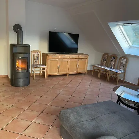 アパート Hellwig メーデバッハ